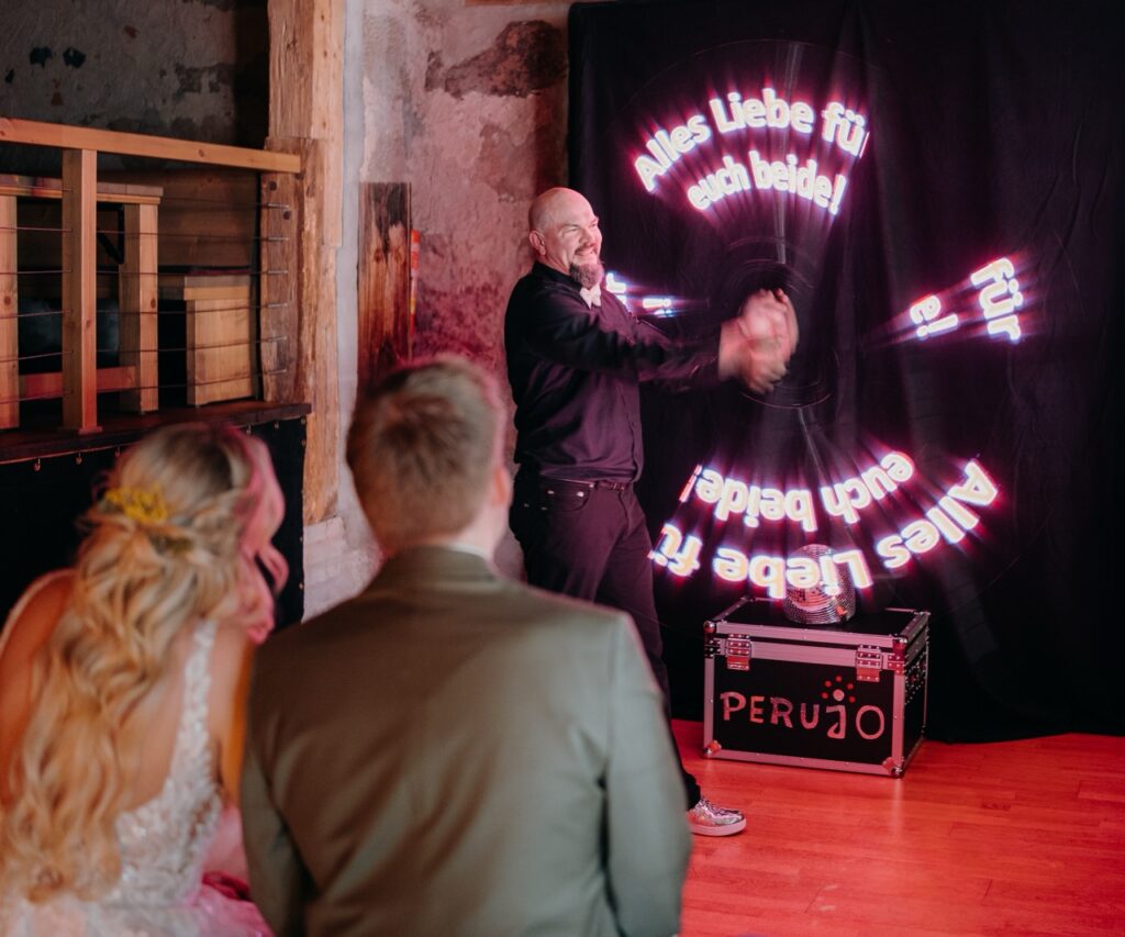 Persönliche Nachricht bei der Hochzeit Lichtshow